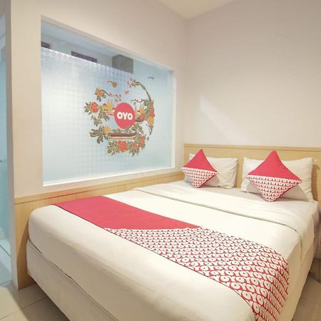 Collection O 295 Grha Ciumbuleuit Guest House Bandung Eksteriør billede