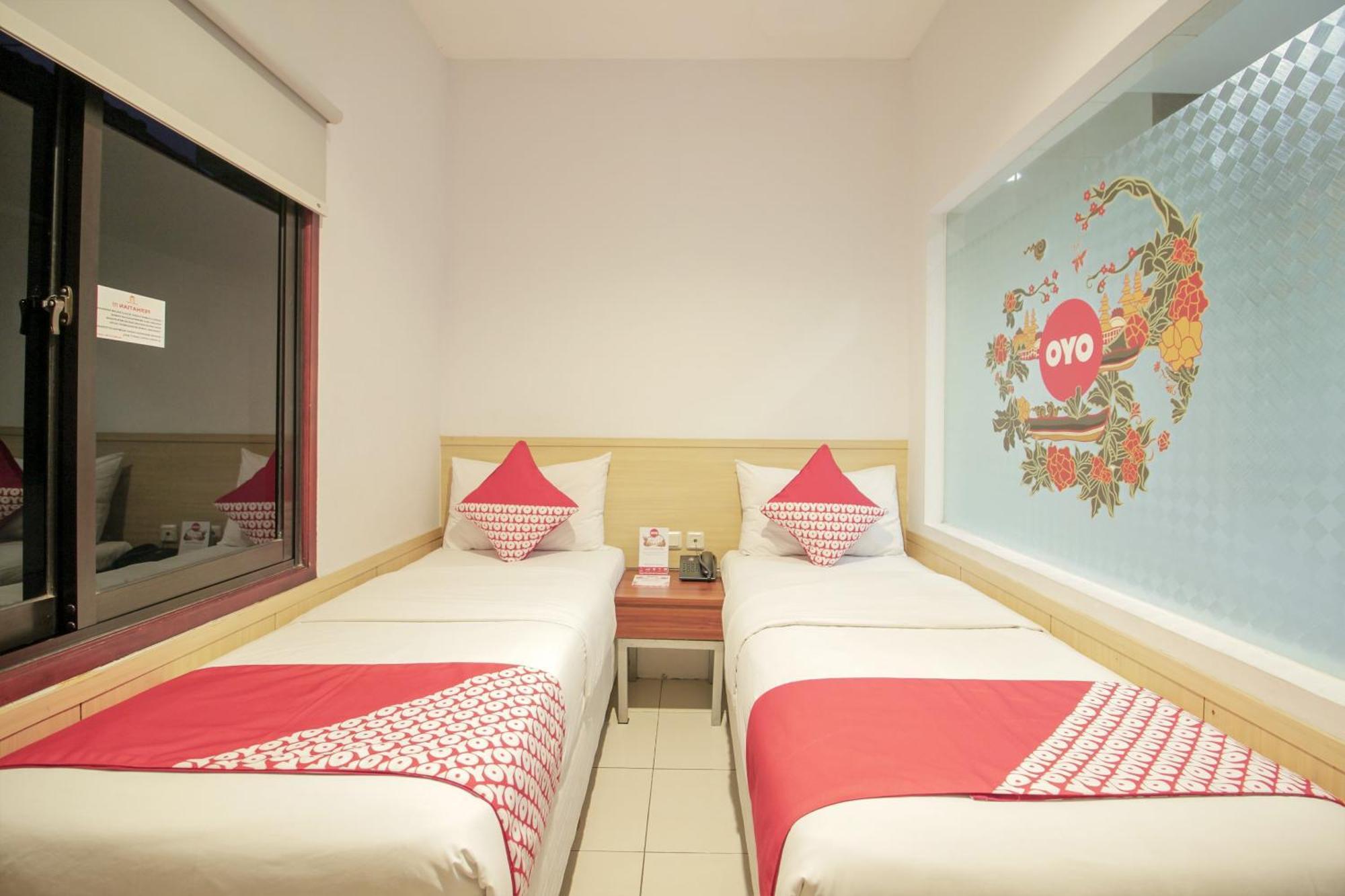 Collection O 295 Grha Ciumbuleuit Guest House Bandung Eksteriør billede