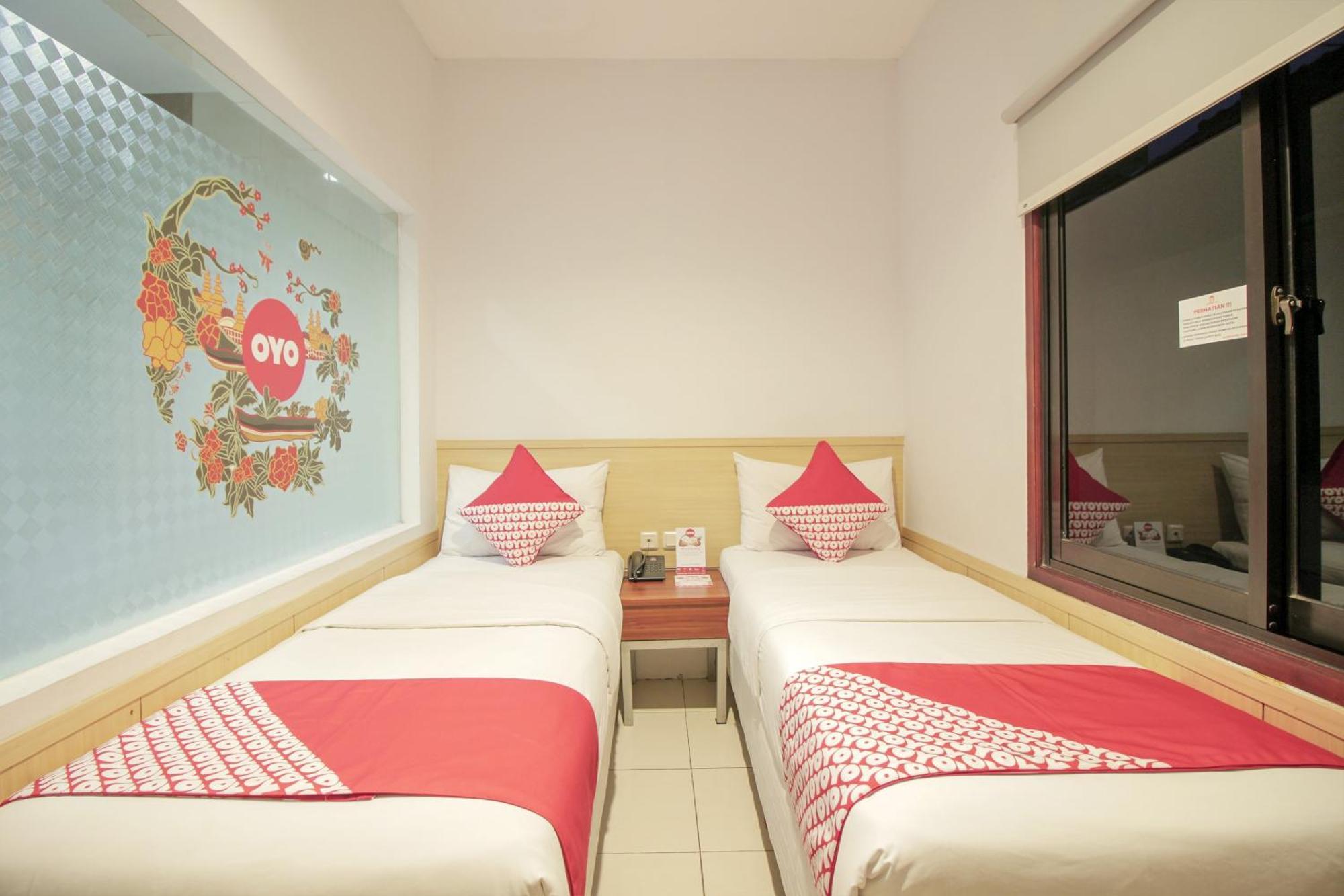 Collection O 295 Grha Ciumbuleuit Guest House Bandung Eksteriør billede