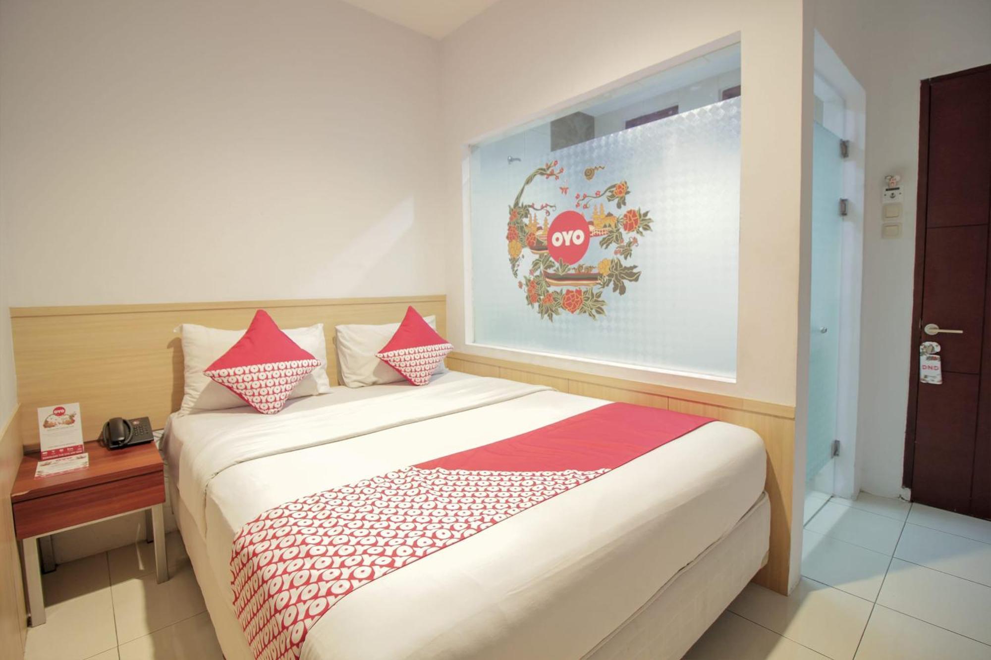 Collection O 295 Grha Ciumbuleuit Guest House Bandung Eksteriør billede
