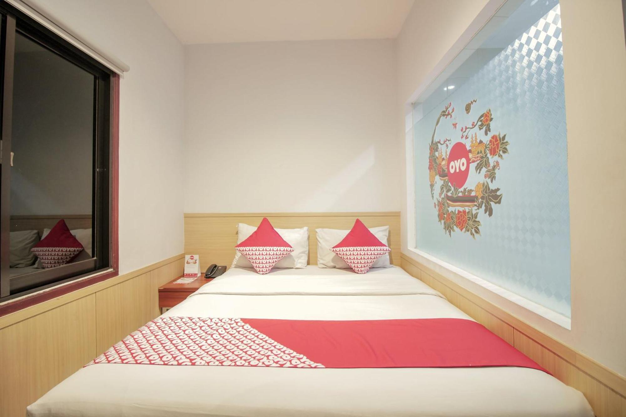 Collection O 295 Grha Ciumbuleuit Guest House Bandung Eksteriør billede