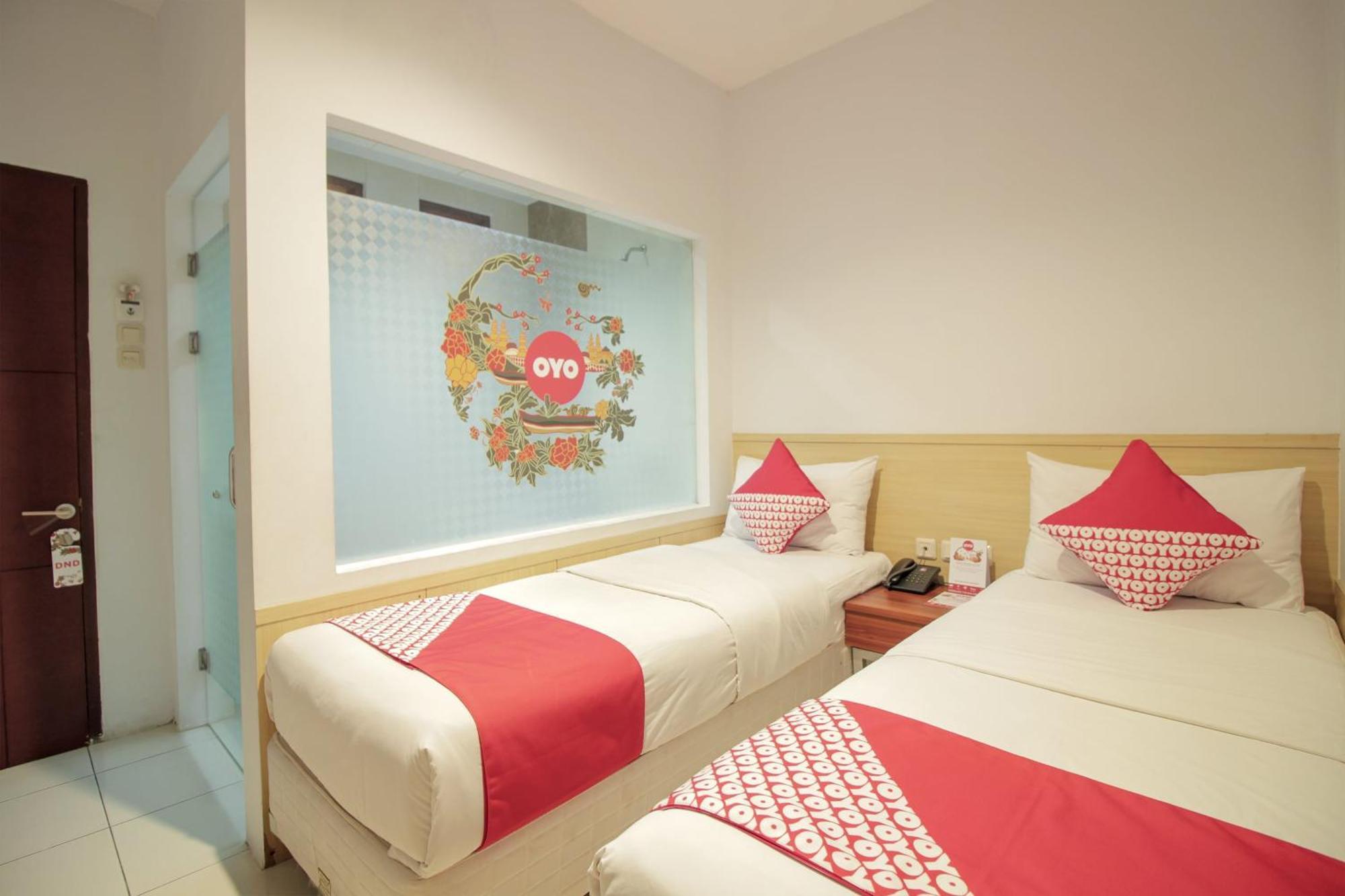 Collection O 295 Grha Ciumbuleuit Guest House Bandung Eksteriør billede